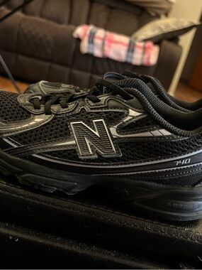 New Balance 740